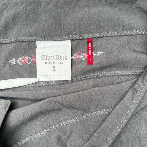 Women's Alp-n-Rock gray 'Esplora' ladies hybrid skirt in Quicksliver embroidered - Picture 2 of 4